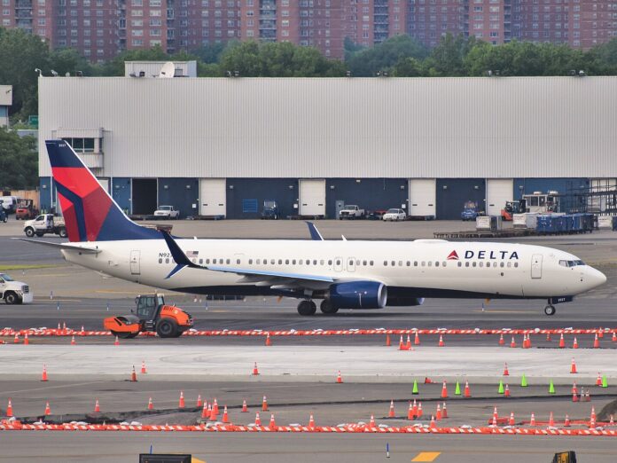 delta-air-lines-flight-makes-emergency-landing-at-salt-lake-city