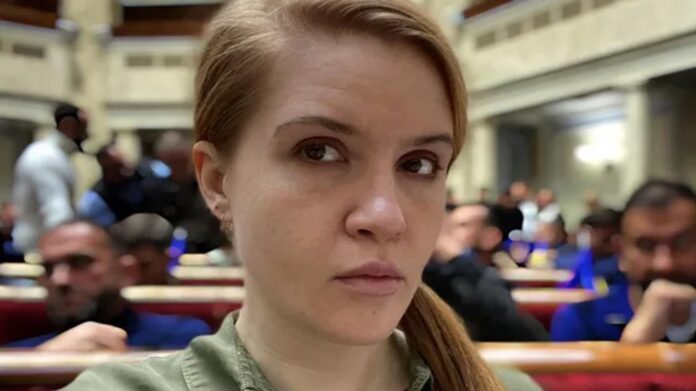 deputowana-bezuhla-podjal-decyzje-o-rezygnacji-ze-stanowiska-zastepcy-szefa-komitetu-obrony-rady