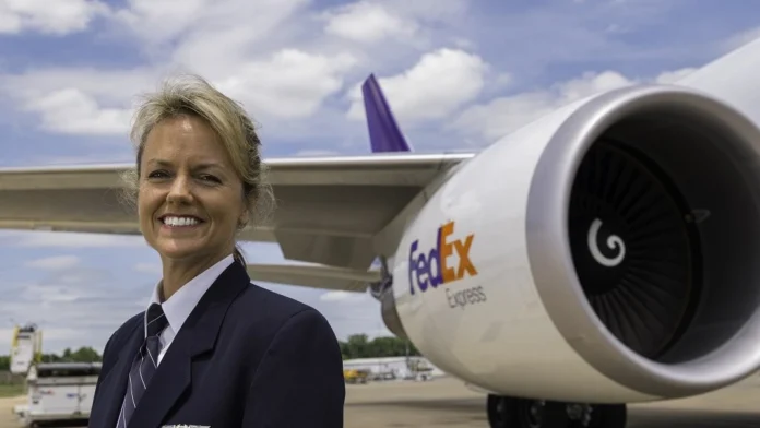 fedex-airlines-pilot-salary-2024:-how-much-first-officer-and-captain-makes?