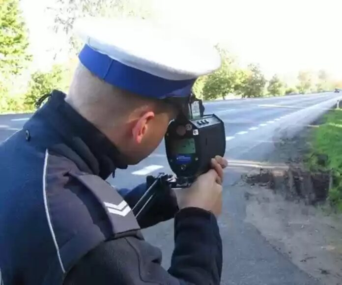 policja-uzywa-nielegalnych-radarow?-prawie-polowa-sprzetu-nie-spelnia-obecnych-wymagan!