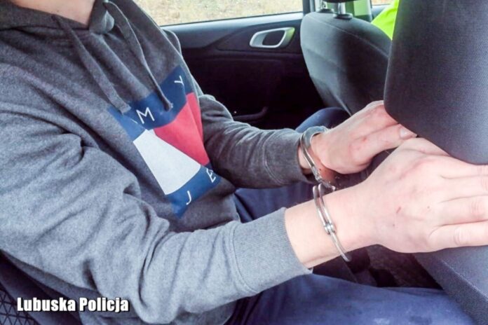 kompletnie-pijany-i-poszukiwany-przez-policje-ukrainiec-kierowal-busem