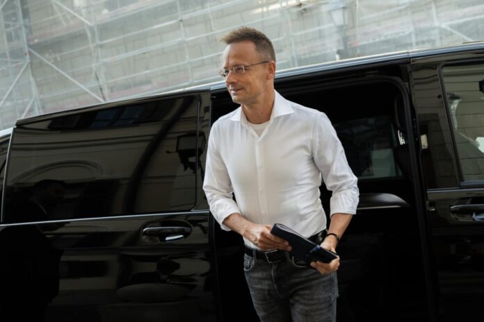 szijjarto:-obchodzenie-antyrosyjskich-sankcji-stalo-sie-sportem-ogolnoeuropejskim