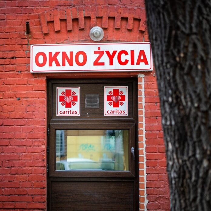 noworodek-w-oknie-zycia-w-koszalinie