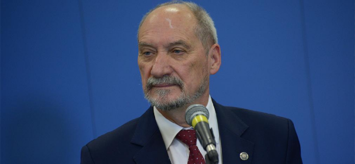 antoni-macierewicz-zatrzymany-przez-policje.-polityk-twierdzi,-ze-to-prowokacja