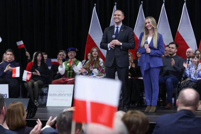 wyciekly-wewnetrzne-badania-pis.-„kaczynski-nie mowi-prawdy-o nawrockim”