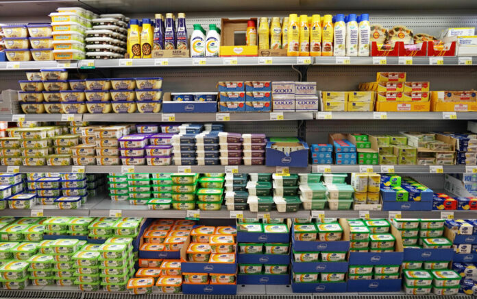 promocje-na-maslo-i-handlowe-niedziele-w-grudniu-2024