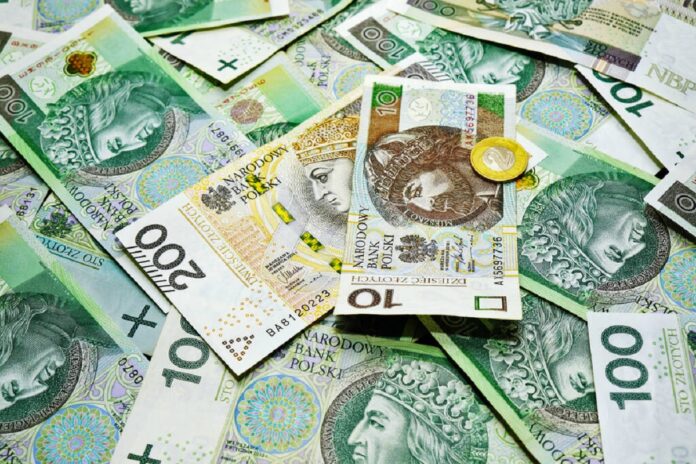 surowe-kary-dla-ekstremistow:-premier-tusk-zastrzega-sie-przed-wandalizmem