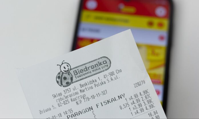 obowiazkowe-e-paragony-juz-w-2025-roku-–-co-to-oznacza-dla-konsumentow-i-przedsiebiorcow?