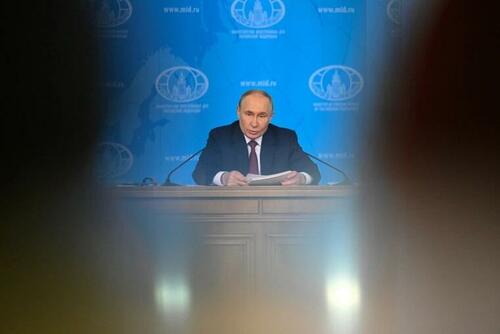 west-pushing-russia-beyond-'red-line’-while-building-up-troops-in-europe:-putin west-pushing-russia-beyond-'red-line’-while-building-up-troops-in-europe:-putin