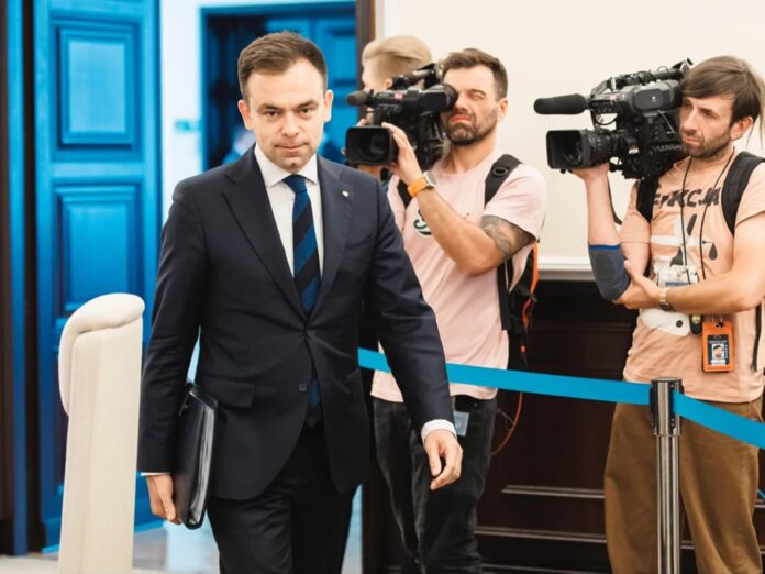 „bedziemy-realizowac-stanowisko-pkw”.-domanski-jasno-stawia-sprawe-wyplaty-subwencji-dla-pis