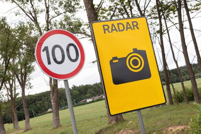 google-maps:-jak-wlaczyc-ostrzezenia-o-fotoradarach?