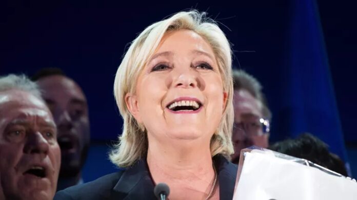 le-pen-powiedziala,-ze-​​przygotowuje-sie-do-przedterminowych-wyborow-we-francji
