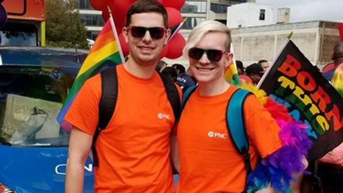 przedstawiana-przez-media-jako-idealna-para-gejow-wykorzystywala-seksualnie-adoptowane-dzieci