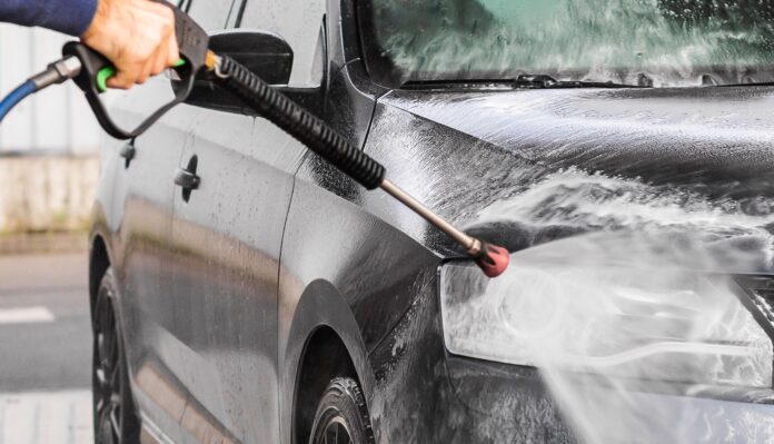 bledy,-ktore-popelnia-kazdy-kierowca-na-myjni-–-jak-ich-unikac?