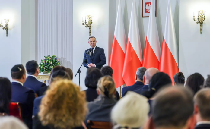 duda-w-palacu-prezydenckim-za-pieniadze-podatkow-zorganizowal-spotkanie-noworoczne-z-zydami duda-w-palacu-prezydenckim-za-pieniadze-podatkow-zorganizowal-spotkanie-noworoczne-z-zydami