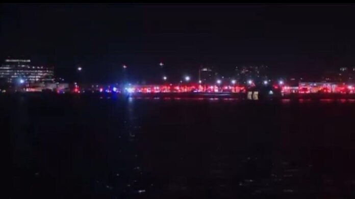 tragiczna-katastrofa-lotnicza-pod-waszyngtonem-–-potwierdzono-ofiary-smiertelne