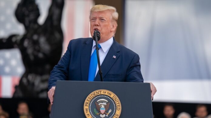 „duzo-mowi”.-bialy-dom-chce-zatrudnic-wiecej-stenografow-dla-trumpa