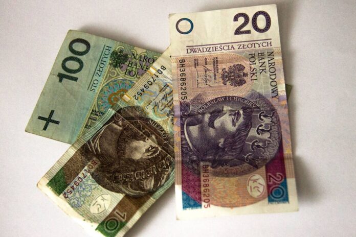 dodatkowe-831-zl-co-miesiac!-trzeba-jednak-pospieszyc-sie-z-wnioskiem