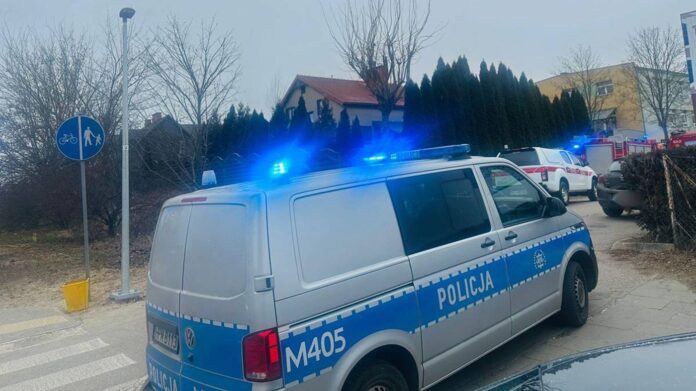 tragiczny-wypadek-przed-szkola-w-augustowie:-cztery-uczennice-w-szpitalu