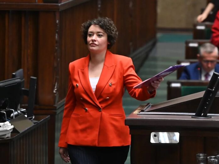 „ha-tfu-z takim-patriotyzmem”.-feministka-zukowska-oburzona-wstapieniem-vance