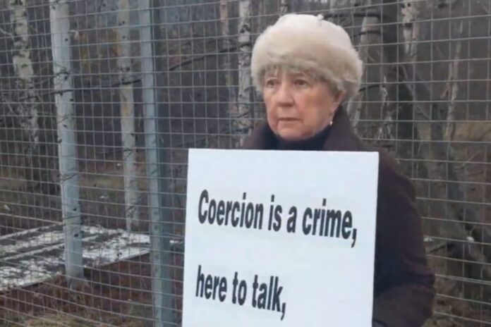 w-polsce-aresztuja-seniorki-za-„swietego”-jurasa-w-szkocji-za-naruszenie-„strefy-buforowej”-aborcji