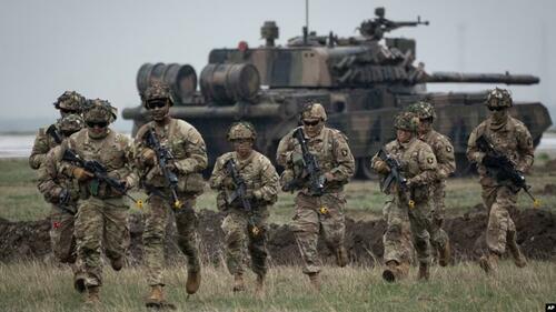 europe-working-on-plans-to-send-30,000-troops-to-ukraine-as-trump-talks-drawdown europe-working-on-plans-to-send-30,000-troops-to-ukraine-as-trump-talks-drawdown
