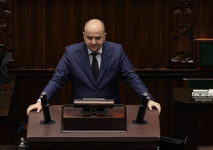 dariusz-matecki-zrzeka-sie-immunitetu dariusz-matecki-zrzeka-sie-immunitetu