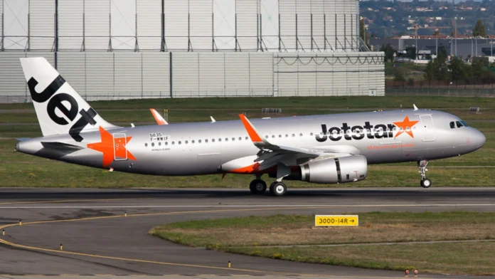 teen-tries-to-hijack-jetstar-flight-with-shotgun-at-avalon-airport
