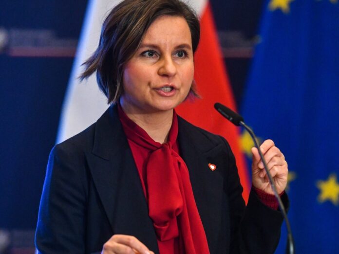 malo-inteligentna-minister-zielinska-oglosila-otwarcie-pierwszej-w-polsce-kliniki-aborcyjnej