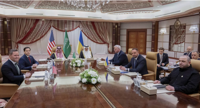 bloomberg:-wielka-brytania-naciskala-na-ukraine-i-usa,-aby-osiagnely-porozumienie