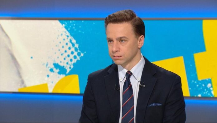 bosak:-powinnismy-zaczac-oswajac-swiat-z-naszymi-aspiracjami-w-zakresie-broni-jadrowej