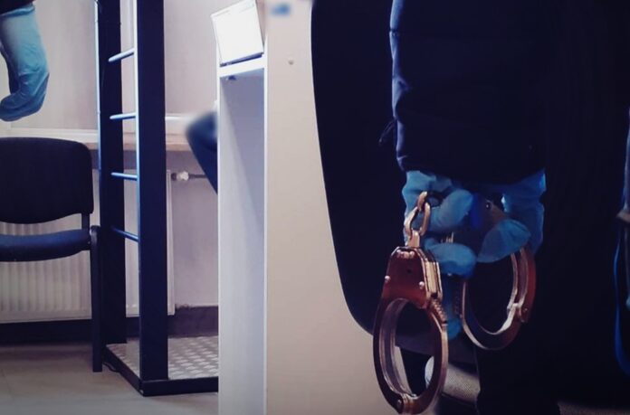 lomzynscy-policjanci-zatrzymali-czterech-poszukiwanych.-ukrainiec-unikanie-kary-wiezienia