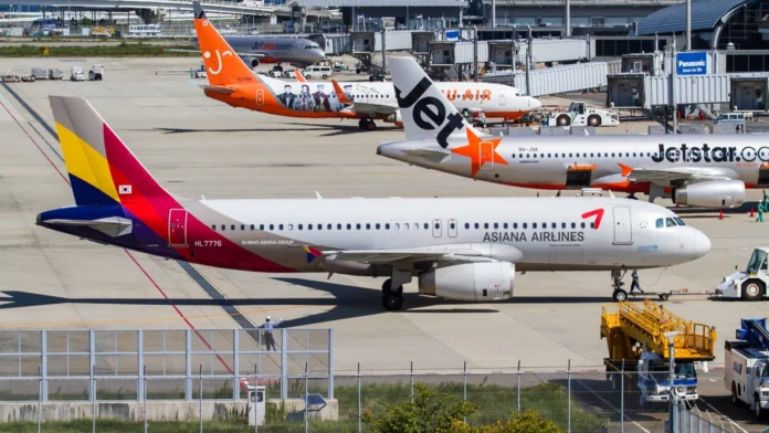 asiana-airlines-pilot-loses-his-passport,-flight-delayed-by-15-hours