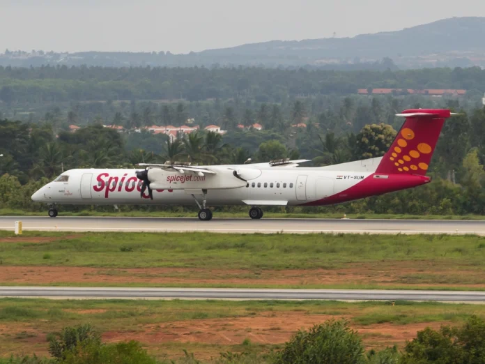 spicejet-flight-makes-emergency-landing-at-chennai-after-tyre-burst spicejet-flight-makes-emergency-landing-at-chennai-after-tyre-burst