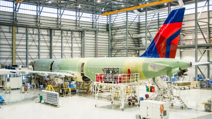 airbus-and-boeing-delivering-new-planes-slowly-in-2025 airbus-and-boeing-delivering-new-planes-slowly-in-2025