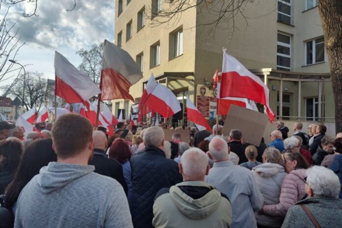 protest-w-plocku-przeciwko-centrum-integracji-cudzoziemcow