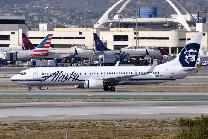 alaska-airlines-737-max-9-tire-burst-at-atlanta-airport