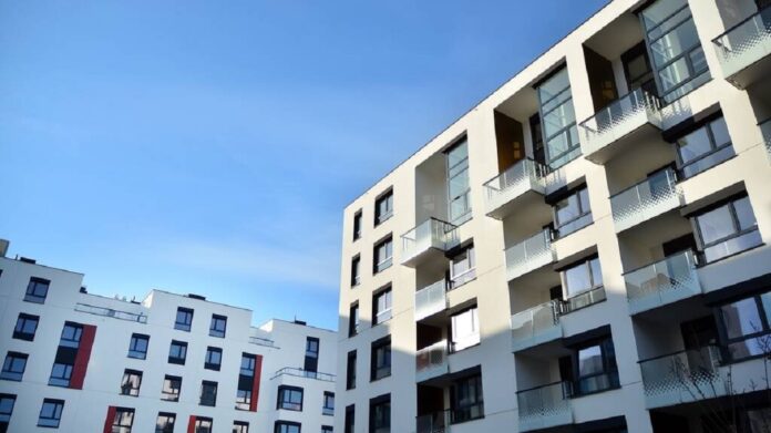 rzad-forsuje-kontrowersyjny-program-„pierwsze-klucze”-mimo-sprzeciwu-spoleczenstwa