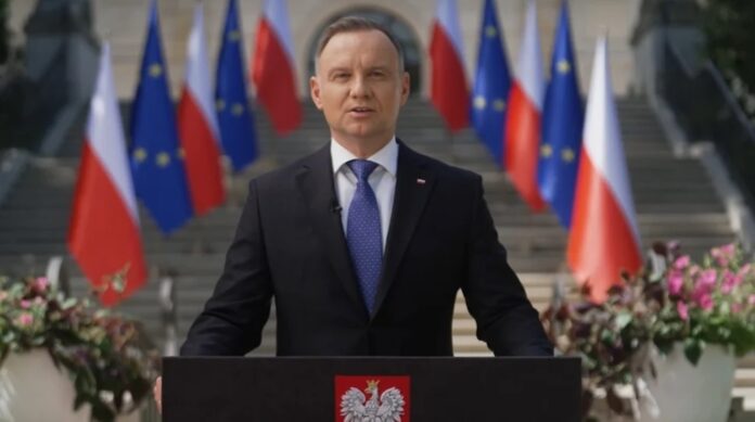 duda-podpisal-przelomowe-ustawy.-jak-zmieni-sie-rynek-pracy? duda-podpisal-przelomowe-ustawy.-jak-zmieni-sie-rynek-pracy?