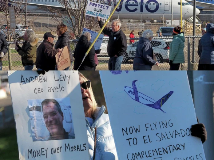 over-30,000-people-protesting-against-this-us-airline,-why? over-30,000-people-protesting-against-this-us-airline,-why?