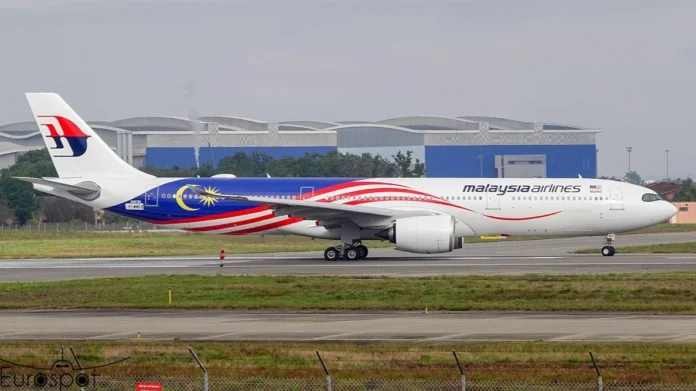 malaysia-airlines-new-737-max-business-class,-restarts-brisbane-flights-and-more