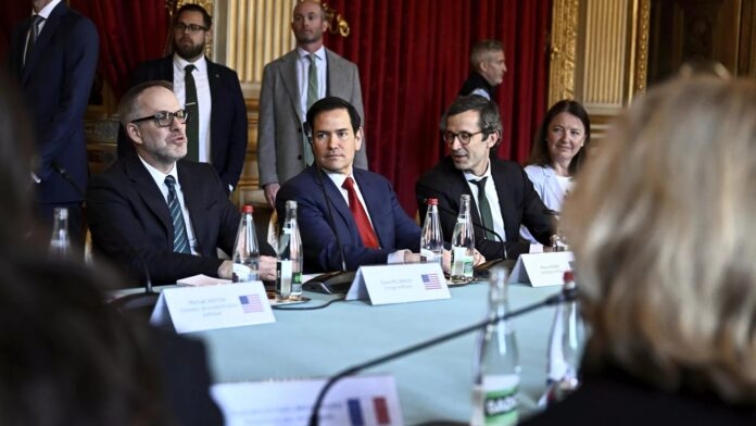 bloomberg-ujawnia,-co-usa-powiedzialy-o-ukrainie-na-spotkaniu-w-paryzu