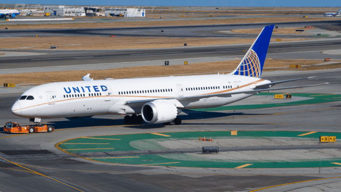 united-san-francisco-to-singapore-flight-suffers-severe-turbulence,-5-injured