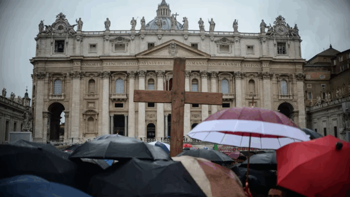 skazany-kardynal-angelo-becciu-chce-glosowac-na-konklawe skazany-kardynal-angelo-becciu-chce-glosowac-na-konklawe