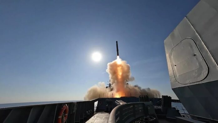 hipersoniczny-pocisk-„zircon”-stanowi-zagrozenie-dla-marynarki-wojennej-usa-–-donosza-media