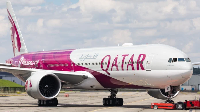 qatar-airways-eyes-new-order-for-up-to-200-boeing-777x-and/or-787s