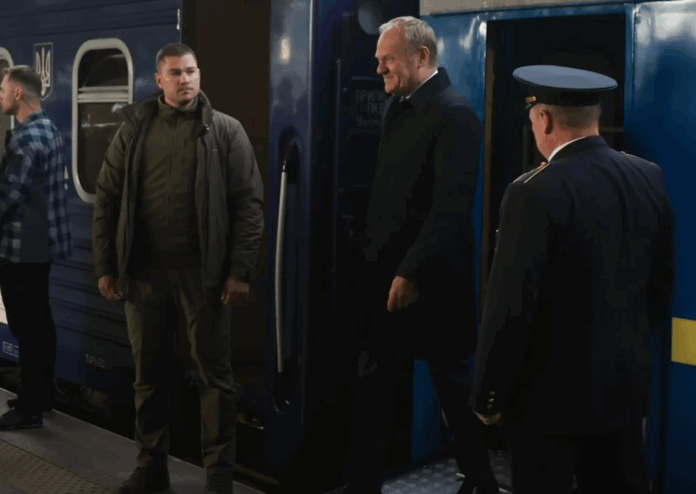 „slychac-wycie?”-–-tusk-odpowiada-na-zarzuty-opozycji-po-wizycie-w-kijowie „slychac-wycie?”-–-tusk-odpowiada-na-zarzuty-opozycji-po-wizycie-w-kijowie