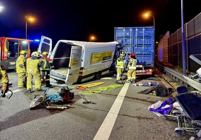 tragiczny-wypadek-na-s2-pod-warszawa.-nie-zyje-piec-osob-–-szczegoly-zdarzenia