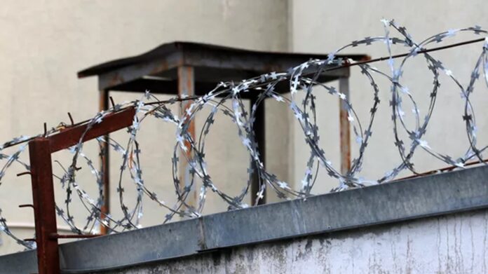 wiekszosc-francuzow-popiera-wynajem-wiezien-za-granica wiekszosc-francuzow-popiera-wynajem-wiezien-za-granica