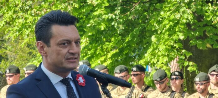 „coz-szkodzi-obiecac?”-–-posel-witek-ukarany-przez-klub-ko.-co-dalej-z-obietnicami-wyborczymi?